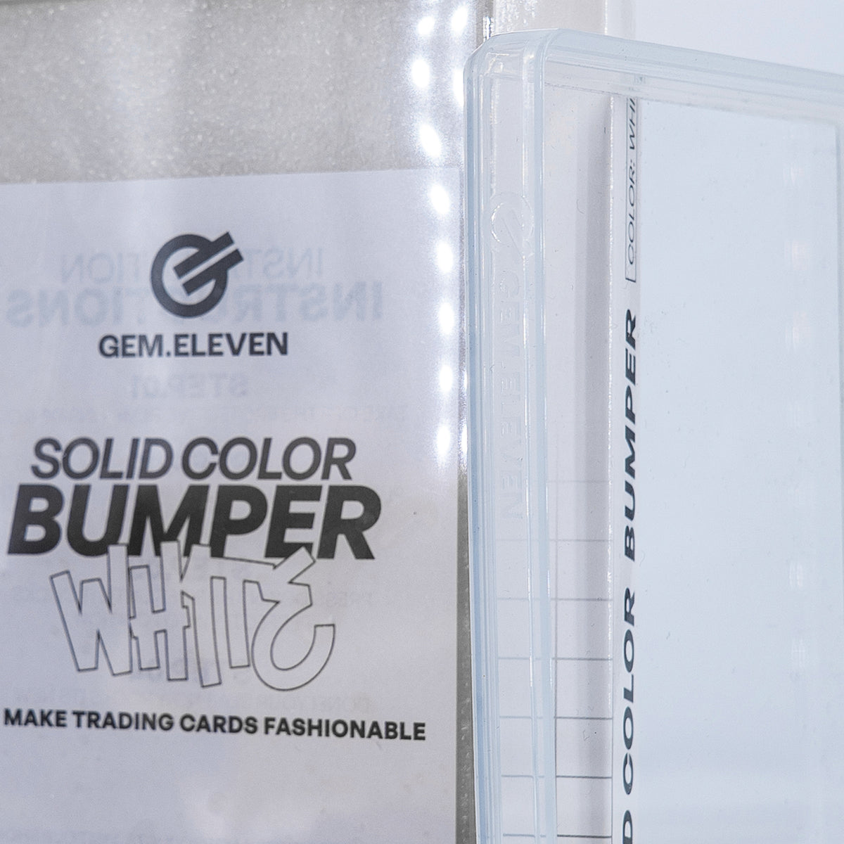 Gem.Eleven Solid Slab Bumper Weiß (PSA) – Schutzrahmen für gegradete Karten